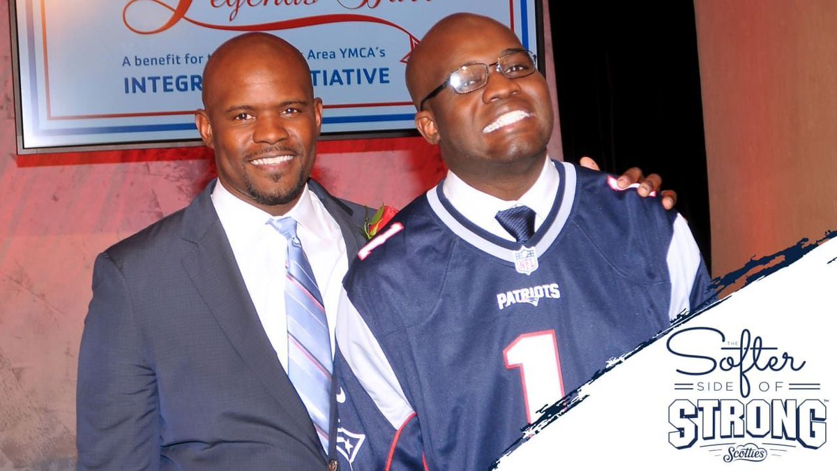 Patriots's tweet photo. Teamwork, inclusion &amp; unconditional love.

Inspired by his brother, #Patriots LBs coach Brian Flores was honored for his work with the @HockomockYMCA Integration Initiative Program at last week's annual Legends Ball: https://t.co/YgmS0Yn6GQ https://t.co/ape5hZyn9G