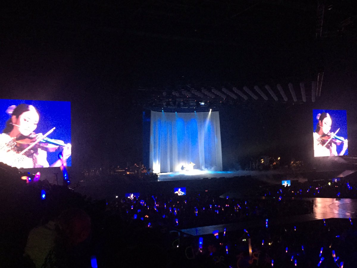 kwanGzaa17's tweet photo. นี่กรี๊ดดังสุดไรสุด ตอนที่ปรางออกมาสีไวโอลิน คือเรียกว่าอึ้งและเซอร์ไพรส์มาก ไม่คิดว่าจะมา และเหนือสิ่งอื่นใดเลดี้สวยมากกกก สวย..สวยเหลือเกิน 🥰😌😝😝

#ladiiprang #DREAMJourney #babbbirdbirdshow2018 #เลดี้ปราง #เปะปราง #ทีมจันทร์วาด #ทีมปราง https://t.co/MnkjtskLt9