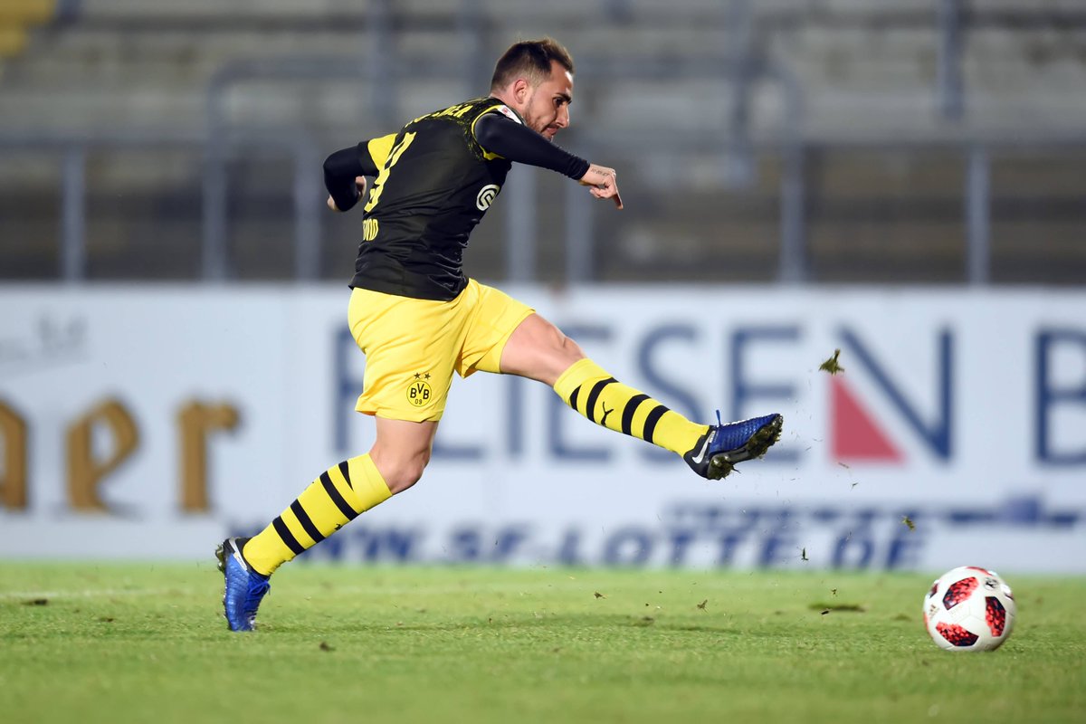 RNBVB's tweet photo. Der #BVB gewinnt das Testspiel bei den @SF_Lotte mit 3:2. (Foto: imago) #SFLBVB https://t.co/D5mr6vRYoW
