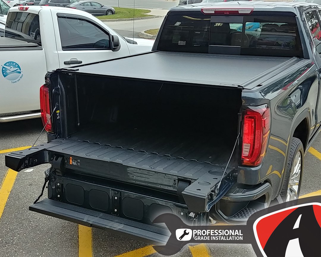actioncar_truck's tweet image. 2019 GMC with a MX series tonneau cover from Retrax installed by our store in Mississauga, ON
#professionalgradeinstallation #retrax #gmc #multiprotailgate #installedbyaction #mississauga #actioncarandtruck