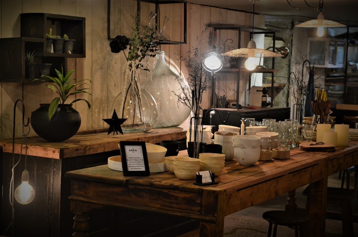 KOSYMO_Immo's tweet photo. * DECOSHOP *  “Quand on ne peut pas changer le monde, il faut changer le décor.”  Daniel Pennac  
Trouvez votre bonheur ici >> https://t.co/tO8uFc727O
 #decorationinterieure #decoshop #marseille #deco #changement https://t.co/IfN3qxAjvV