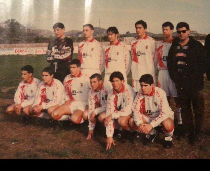 Real Murcia <a href="/realmurciacfsad/">Real Murcia CF</a> Cadete año 95 con Mariano Carceles de entrenador...<a href="/juanjmorillas/">Juanjo Morillas</a> <a href="/nandonandi5/">Fernando Arnau</a> <a href="/alvarogarciaor2/">alvaro garcia ortega</a> <a href="/hgpapeleros/">Alberto Garcia</a>, Alvaro Ibañez....siempre murcianistas.