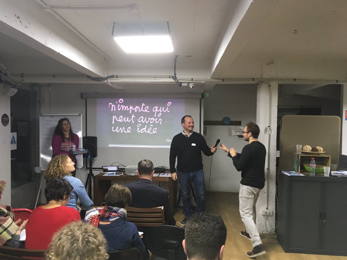 casacowork's tweet photo. Pitch 16 : ChatBot pour la formation #WeekendCo https://t.co/Ckysa6dMJ8