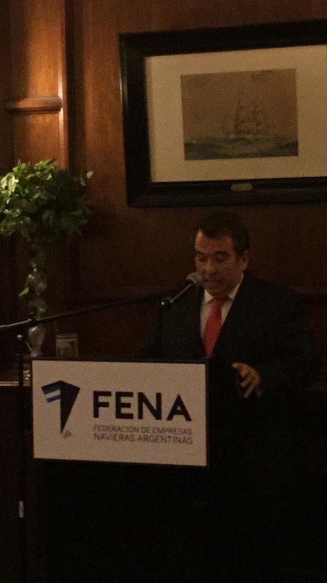 MarizuOO's tweet image. "Debemos recrear la marina mercante argentina ⚓️", dijo José Pablo Elverdin en el 🥂de fin de año de #FENA #empresas #navieras #transporte #carga #puertos