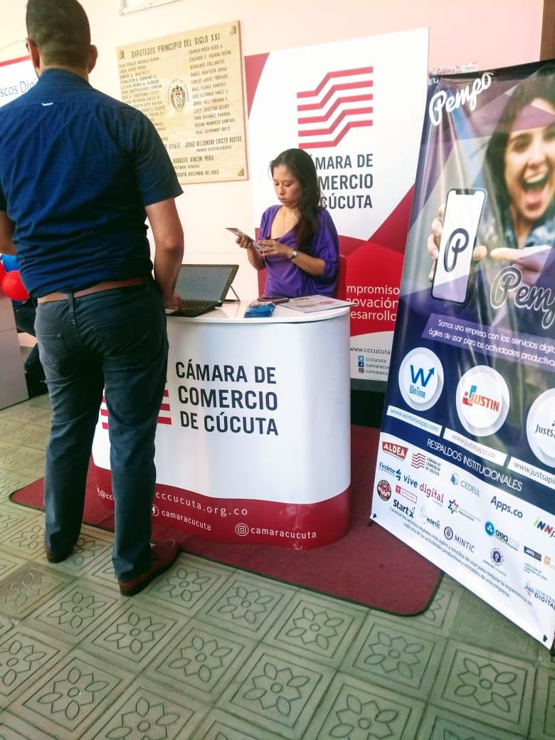 cccucuta's tweet photo. Terminamos satisfactoriamente nuestra participación en #InnovaTIC2018, una semana dedicada a ponencias, conferencias y relacionamiento comercial para el sector de la tecnología. Empresas de nuestro #ClústerTIC se hicieron presentes en el evento liderado por la @gobernorte. https://t.co/B3PJfbbRzY