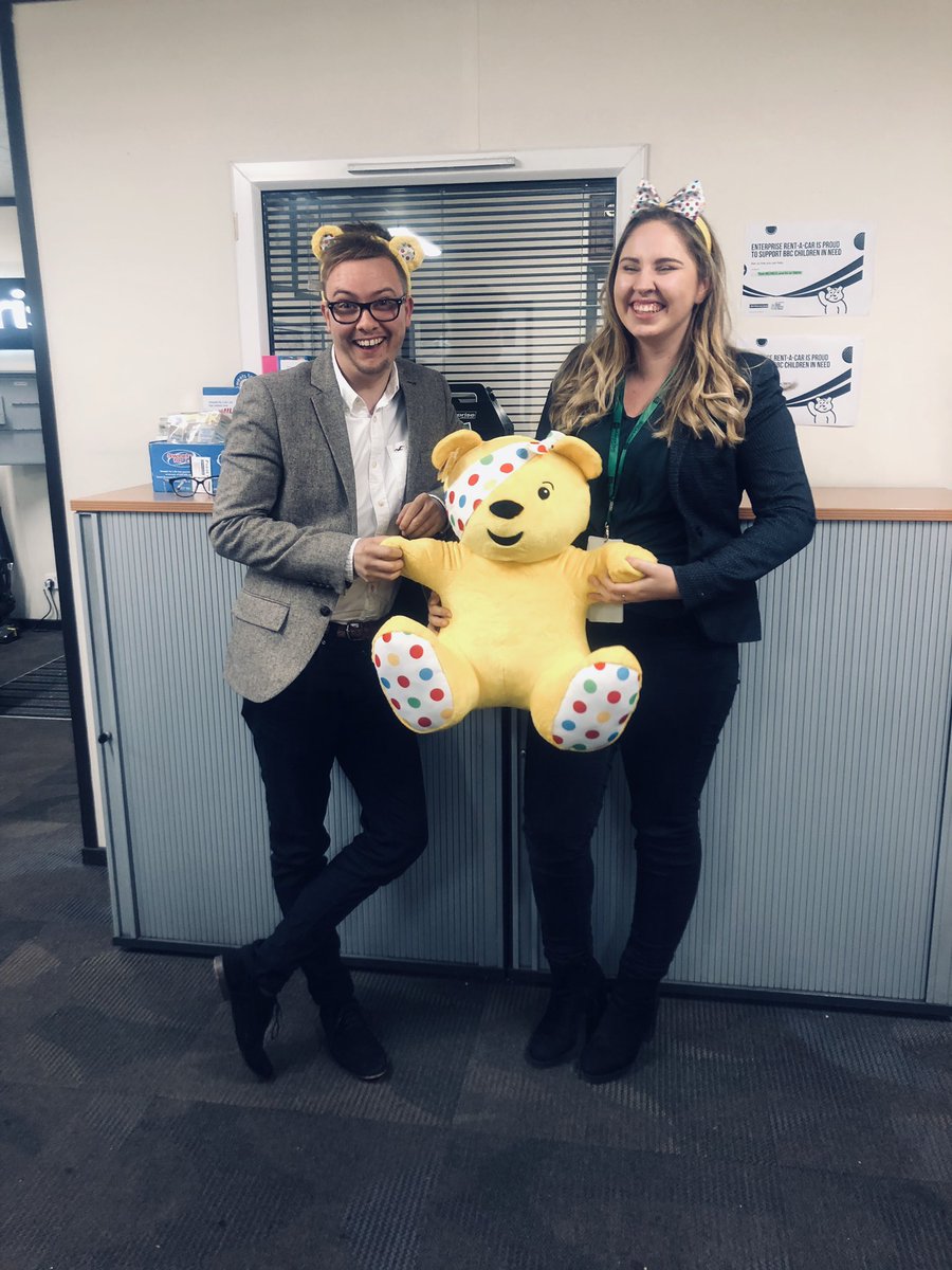 harriethanna3's tweet photo. Congratulations to our legends of service this week at Eastbourne Millie and lee !!! #CustomerSuccess #u119 #servicevote @Millie__Mae @leeturley14 @GarionV7 @AdamBartlett14 https://t.co/FomYwMpyHh