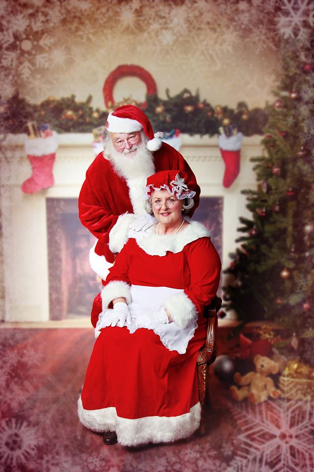 saddlecreekshop's tweet photo. All aboard! Kick off the holiday season TONIGHT at Saddle Creek North, between Chico's and J.Crew! The Polar Express starts at 6PM sharp, but all the festivities kick off at 5:30PM. Train rides, Santa, food trucks &amp; more! #choose901 #ilovememphis #memphis #holidayfun #santaclaus https://t.co/FoOf7zZm8Y