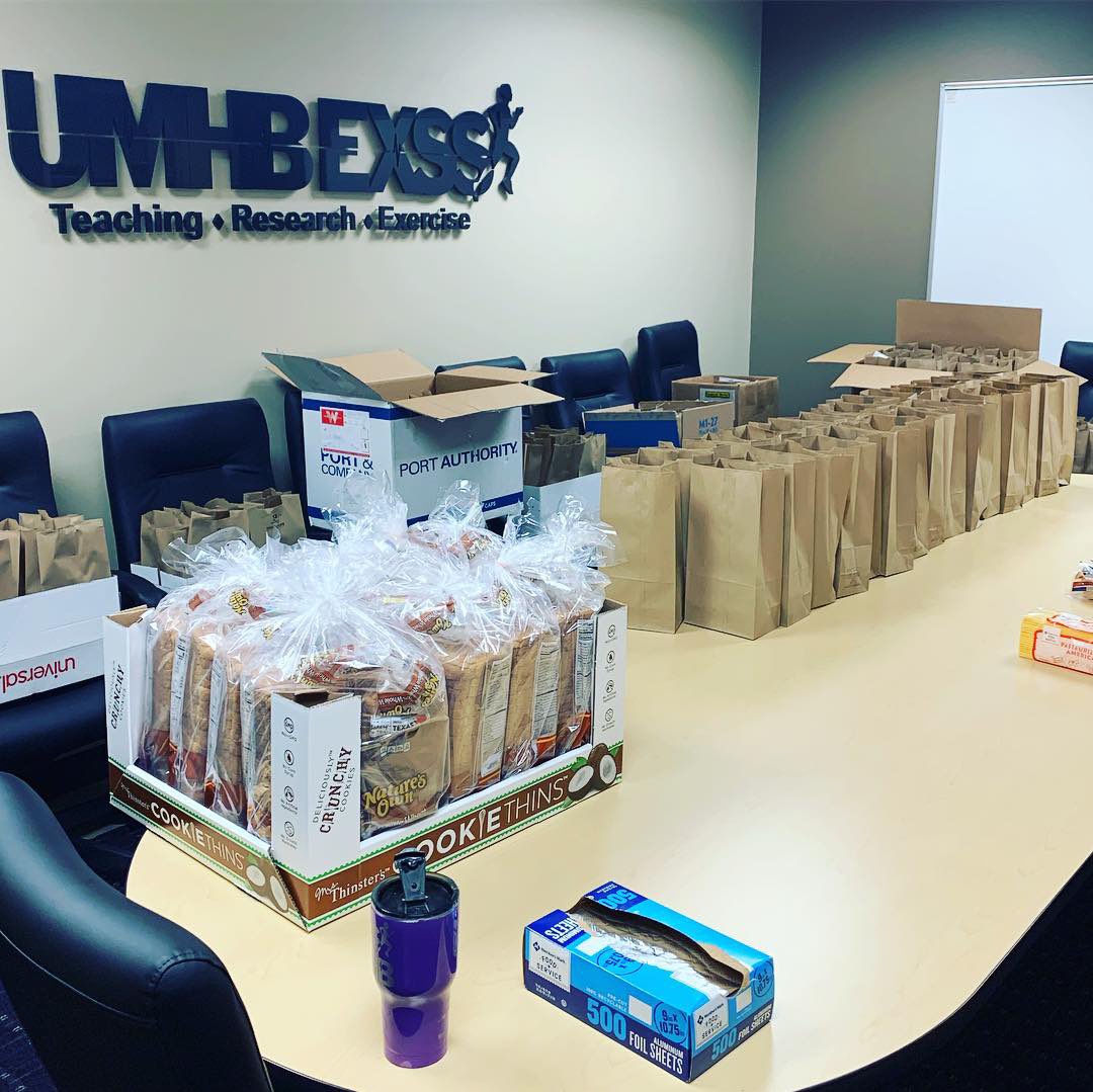EXSS_UMHB's tweet photo. #FeedTheSheep lunch assembly line in full force. Thanks to the @EXSS_UMHB faculty and @UMHB_HPL staff!  #Service #FridayMotivation #Cru_EXSS https://t.co/BoopX9mBhx