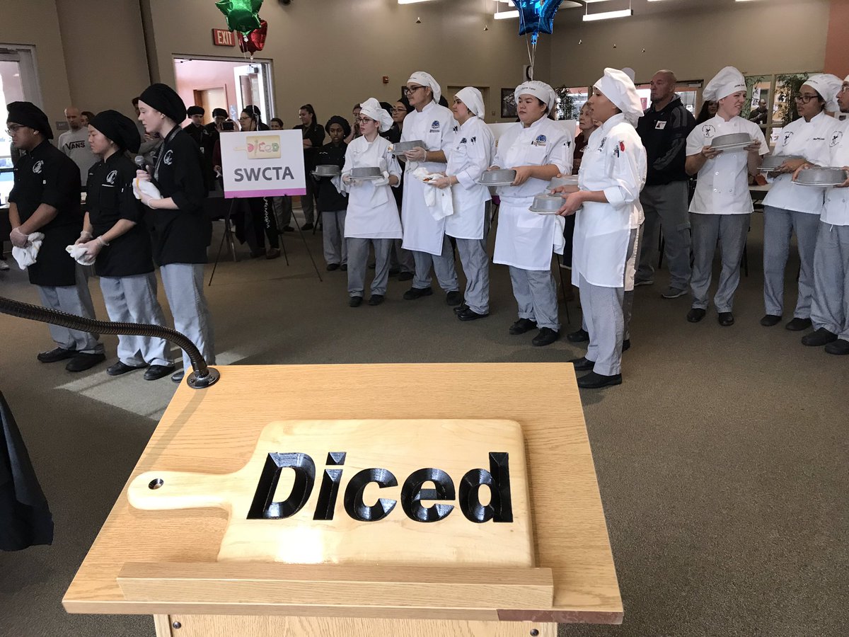 ClarkCountySch's tweet photo. Chefs Leticia Mitchell, Lola Pokorny and Barry Dakake judge the final dishes in our 5th Annual “Diced!” Culinary Competition. Students from @SETechTweets @EastTechTitans and #SWCTA await patiently for the final results. 💙🍅🥕🥔💙#1ForKids #AmericanEducationWeek2018 https://t.co/iBzViKJdeH