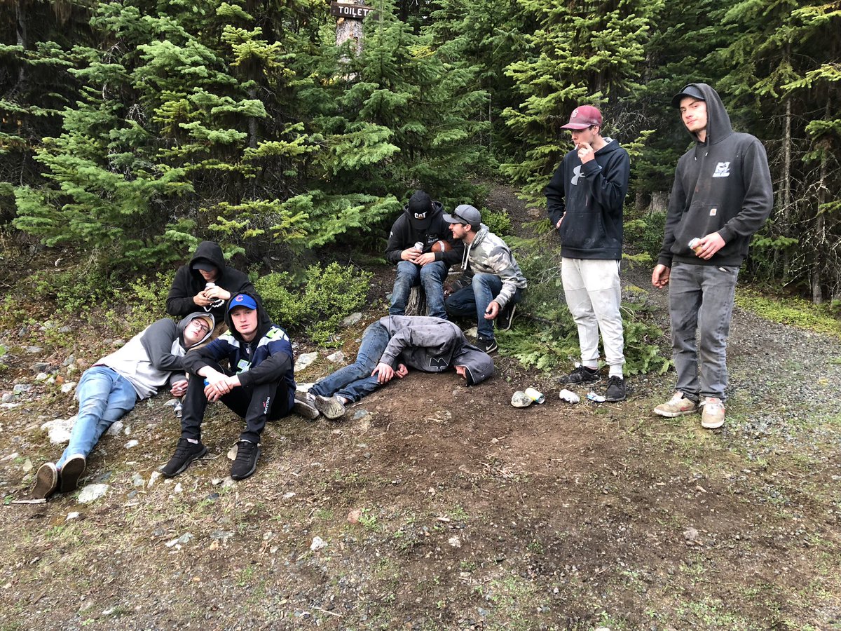 branmoore3's tweet photo. No cellphone in sight. Just living in the moment. Absolutely beautiful. Wish I could go back. https://t.co/OW64k172u8