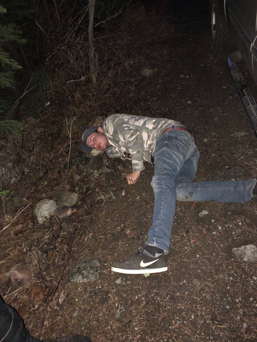 branmoore3's tweet photo. No cellphone in sight. Just living in the moment. Absolutely beautiful. Wish I could go back. https://t.co/OW64k172u8