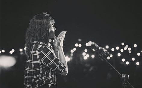 lovevaghela20's tweet photo. Pyjama Popstar' (as she was titled by New Zealand Herald) ..Music sensation on
social mediaβ€β€ #PyjamaPopstar @ShirleySetia https://t.co/4A0Qx5JgU5