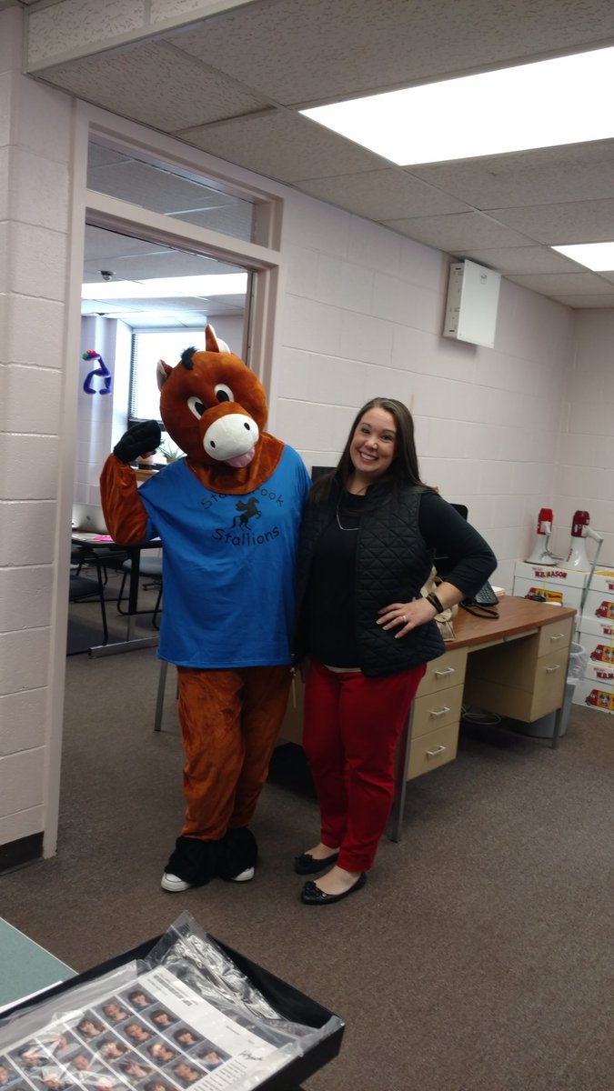 EmilyLuuri's tweet photo. Our SUPER stallion visited Stall Brook for lunch today!  @StallBrookBPS https://t.co/oCAI8ED3Ox