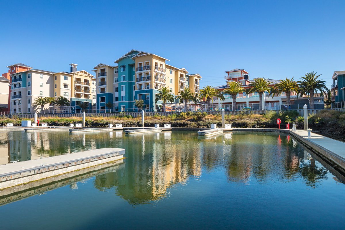 BluHarborMKT's tweet image. Don't want to leave the house? APPLY ONLINE! Enjoy your 1ST MONTH FREE! Live at Blu Harbor, Live by the Water #ONEMONTHFREE #BluHarbor #BluHarborApartments #StayInsideApplyOnline #LivebytheWater #LoveWhereYouLive #Blu #LoveCalifornia #CaliforniaLove