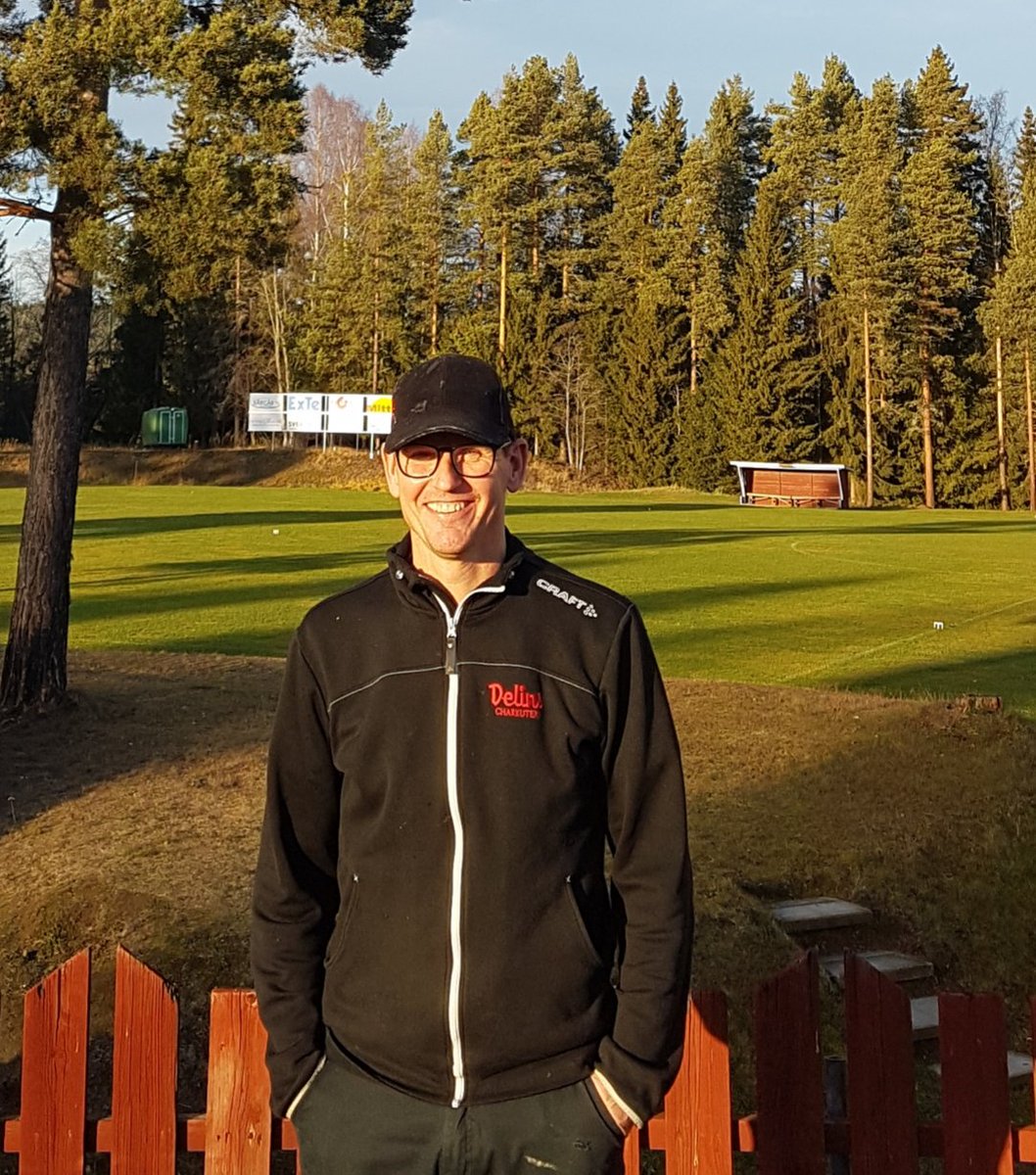 Hej ! 
Vi fortsätter vår väg mot div 3 
Vi  hälsar Örjan Oscarsson välkommen tillbaka till Färila IF.
Örjan är FIFs nye huvudtränare. 
Han kommer att tillföra mycket och utvekla våra spelare mot våra mål.
Vi kommer att presentera  flera nya ansikten i föreningen framöver.