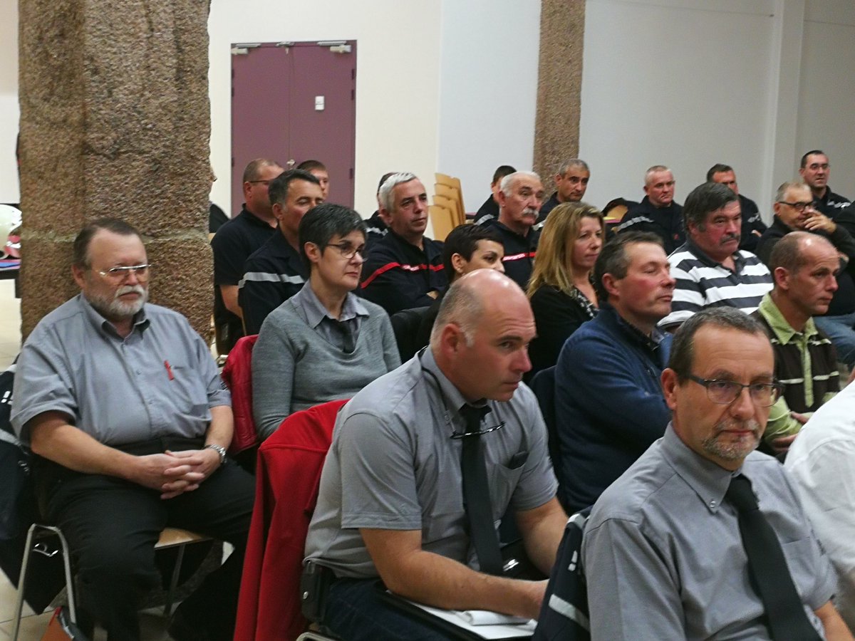 udsp63's tweet photo. Assemblée générale de L'URSP Auvergne chez nos collègues de lapalisse en présence de notre président de notre fédération nationale le Colonel ALLIONE https://t.co/sdOwsefjdb