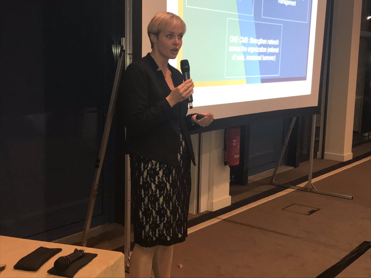 ICFDeutschland's tweet photo. CMS Legal gewinnt den ersten ICF PRISM Award #ICF #CT2018 https://t.co/L7rSSeTw3D