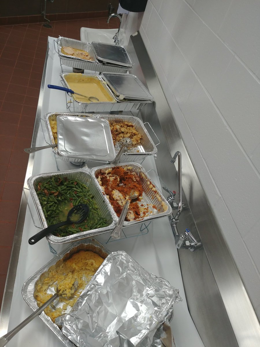 ChesserWRMS's tweet image. Completely Twitter worthy! Our staff is the best! Thank you for this, you girls have out done yourselves. It was delicious and appreciated! #reynproud #WRMS #givingthanks
