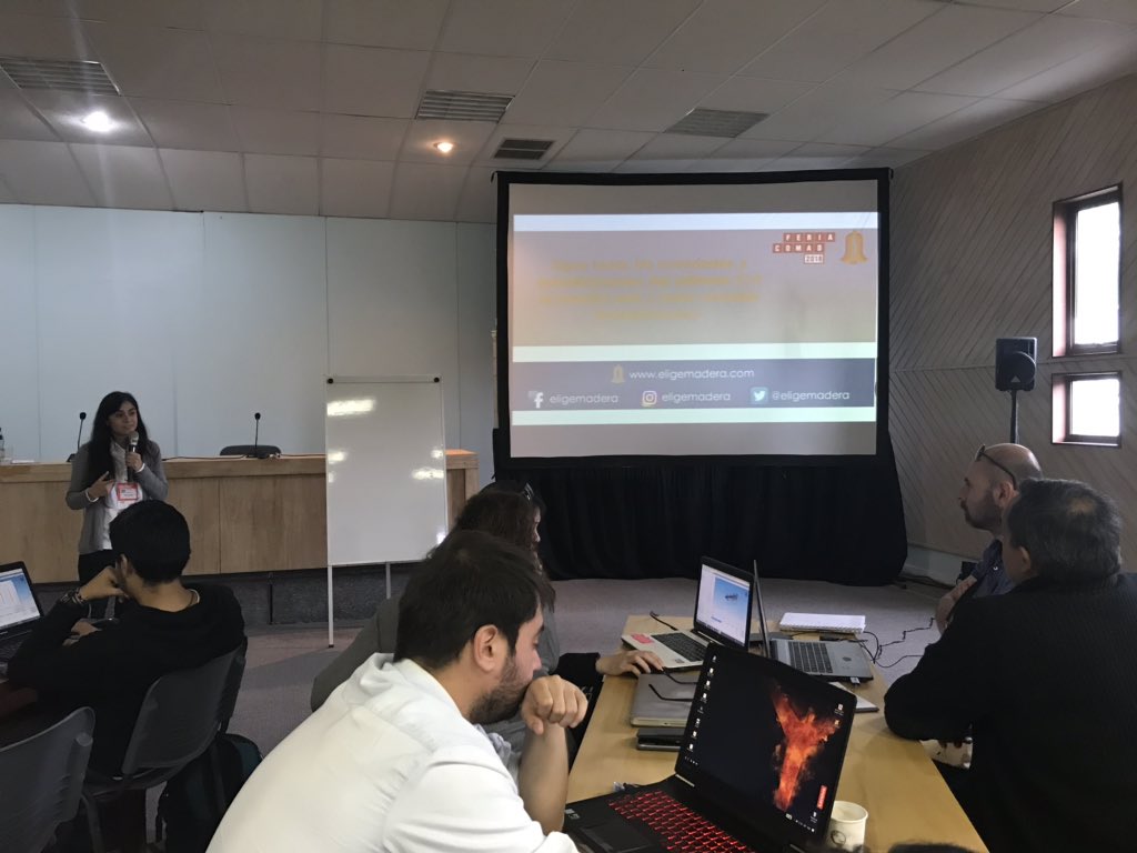 Junto al seminario internacional se desarrolla de forma paralela el workshop “Construir una vivienda bajo normativas de Argentina, Chile y Colombia” dictado por <a href="/eligemadera/">Eligemadera.com</a> 
#FeriaCOMAD #COMAD2018