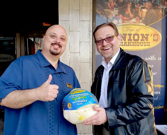 BinionsLV's tweet photo. Every employee gets a turkey...some of the employees are turkeys! J/K we have the most fun employees and the days we spend handing out the turkeys for our employees are always a good time. #theyrethebest #beststaffever #welikefun https://t.co/NPVrn3NlKU