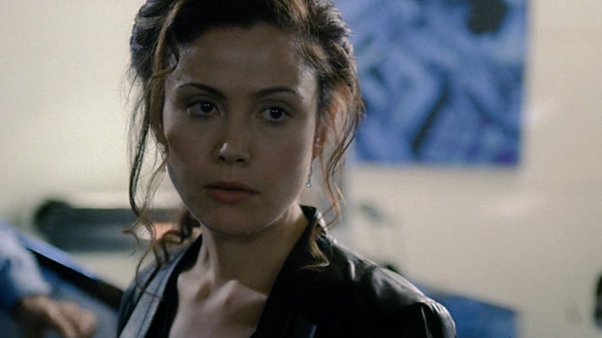 Starg8rocks's tweet photo. “You were supposed to protect him.”
Poor Michelle 😢 #24Fox #24Rewatch #24Season3 #MichelleDessler #ReikoAylesworth https://t.co/zyPbUhRJwJ