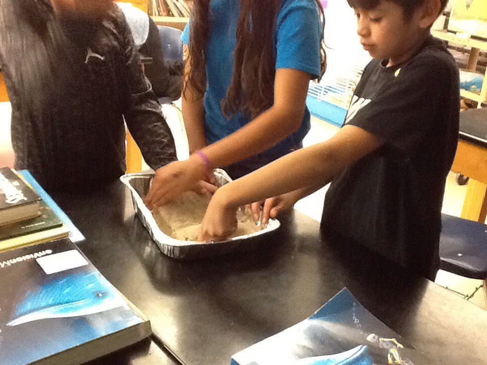 aspauldi1's tweet photo. Creating landforms #iamepisd https://t.co/inkAJcXzIb
