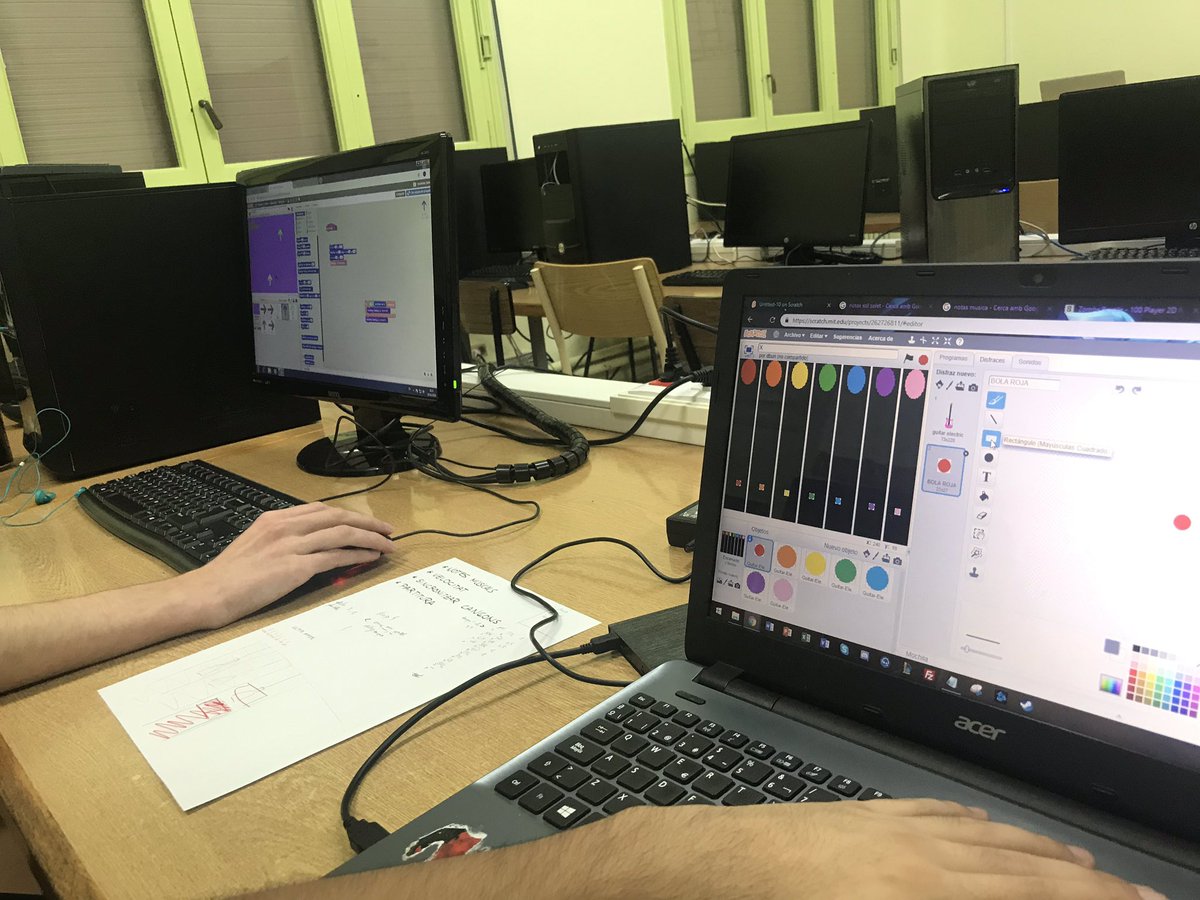 jdivins's tweet photo. Avui: reunió, planificació, prototip i bolcat d’idees d’un nou projecte. Convertir @GuitarHero en #BootleHero a #SMX #CFGMInformatica @EDN_Navas #programem #divendres_smx_edn
Primer paper després ordinador. @scratch + #paint + #photoshop https://t.co/fYIEQV39wO