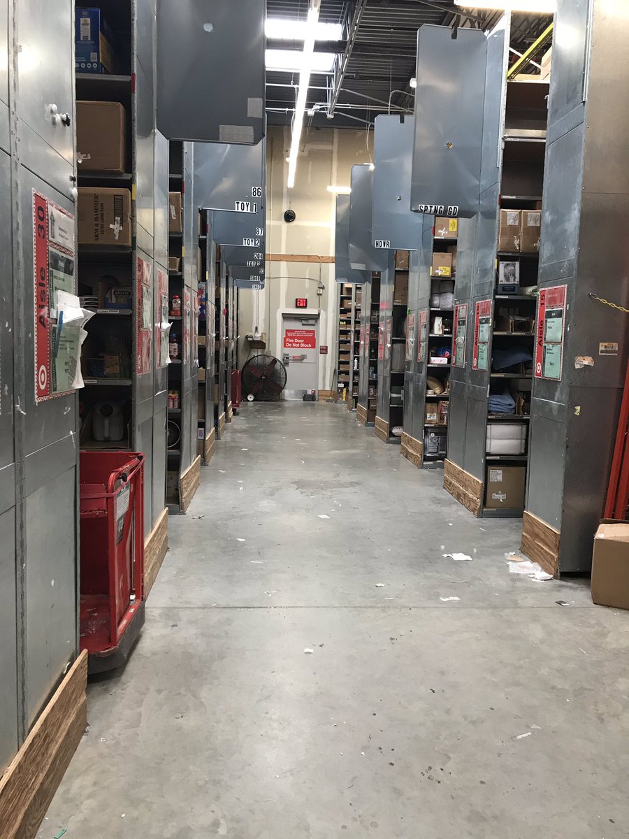 Starting the weekend off with a clean backroom! #HolidayDomination #1279 <a href="/jamaal_edwards/">Jamaal Edwards</a> <a href="/sarahita77/">Sarah Schneider</a> <a href="/afadnesstarget/">Amanda</a> @rankin_logan