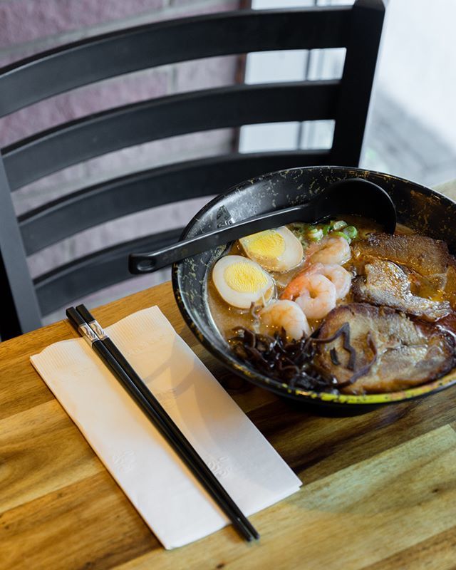 lechatelmtl's tweet photo. Feeling warmer has never been this easy - enjoy a bowl of ramen at Bol de Nouilles, it's an instant relief from the snow! #lechatelmtl
.
Se réchauffer n'a jamais été si facile - dégustez un bol de ramen à Bol de Nouilles, c'est un remède instantané de la météo du moment! https://t.co/BSqWWcU9Jf