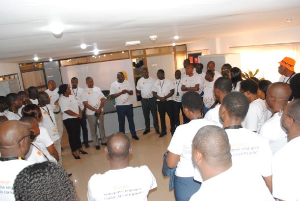 BenHAIDARA1's tweet photo. "Ethics and Compliance Day" – Tous engagés chez Orange Burkina dans la lutte contre la corruption ainsi que la défense et la préservation de valeurs éthiques et de transparence. #OrangeBF #6eEthics&ComplianceDay'' https://t.co/NCeshbFwLf