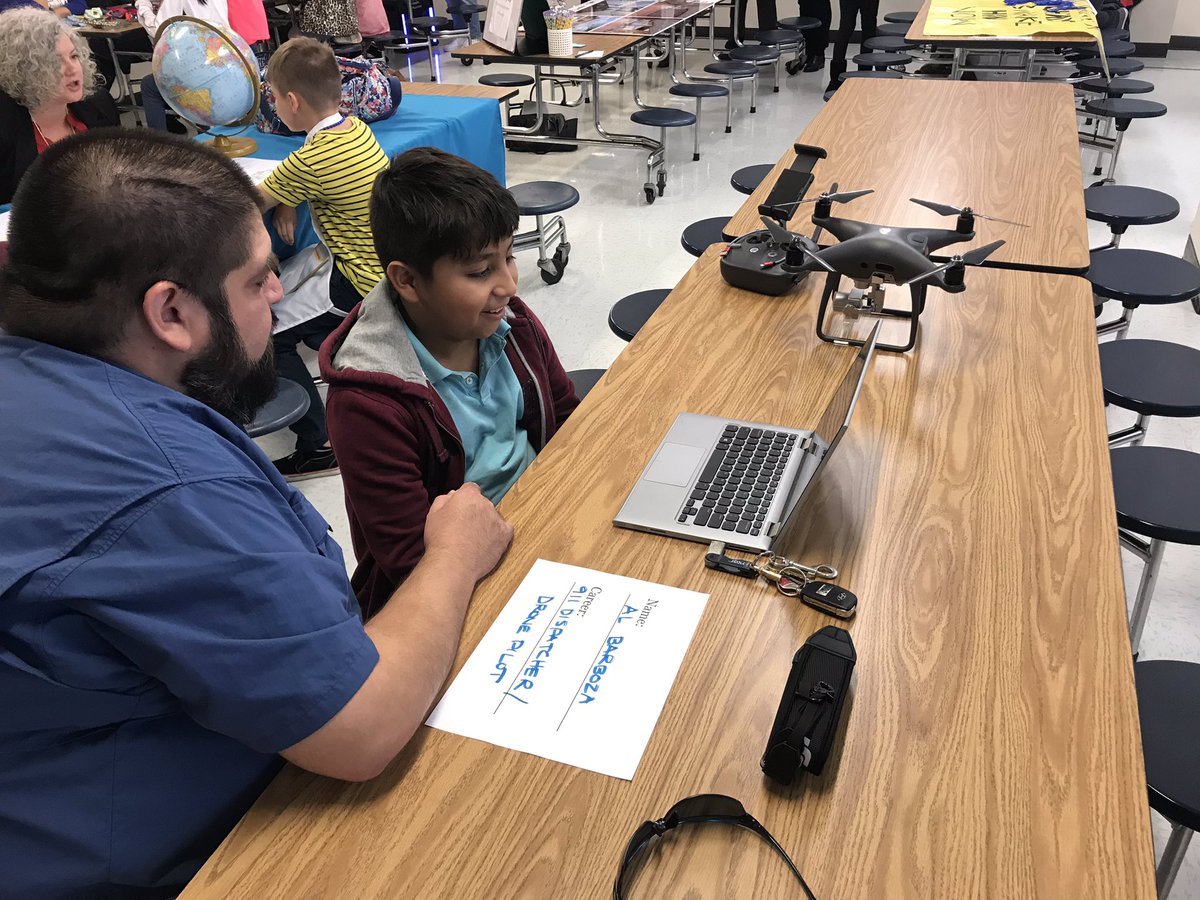 LCE_Mustangs's tweet photo. Career Day at LCE!! #lcelearns #ccisd @hollyshughes https://t.co/EEauaR5Sz9