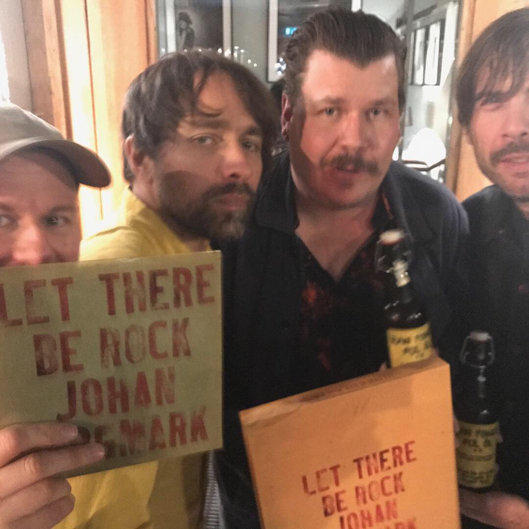 PeterBjornJohn's tweet photo. Johan has done us many favors over the years so he humbly asked for one A SONG!
Comes on a ltd 45 with the deluxe-versions of the book!
He asked for an instrumental in the vein of #seasiderock.
It IS instrumental apart from a chant of the title which is simply; #johanbergmark https://t.co/IsRcGEAXlP