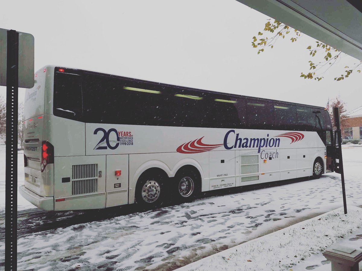 ChampionCo's tweet photo. Love at frost sight ❄️ #FrozenFriday 📸: Motorcoach Operator, Harold Moffitt 🚌 https://t.co/7fv9uZmnVC