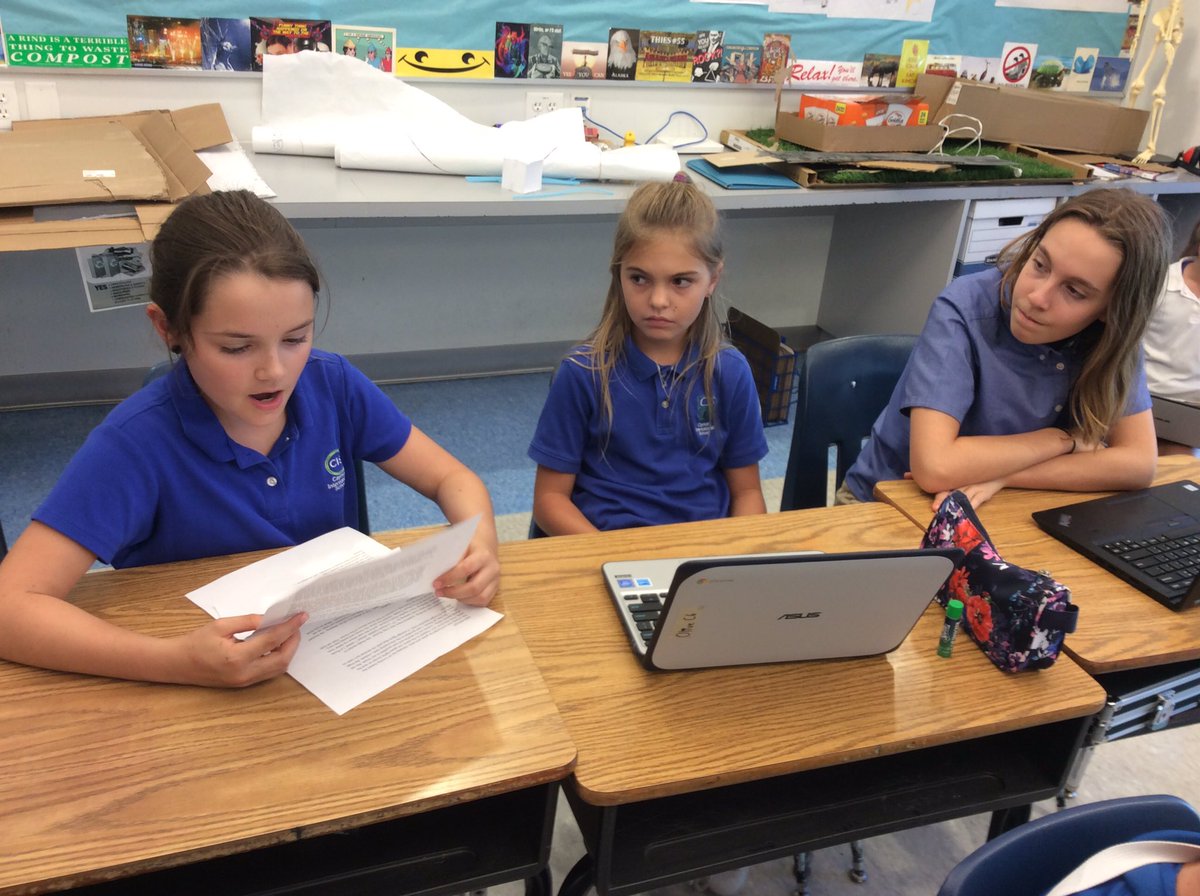 MsMonicasClass's tweet photo. 5th Graders and 7th Graders connect to share their narrative writing #CISinspires https://t.co/EBOmeK5LGC