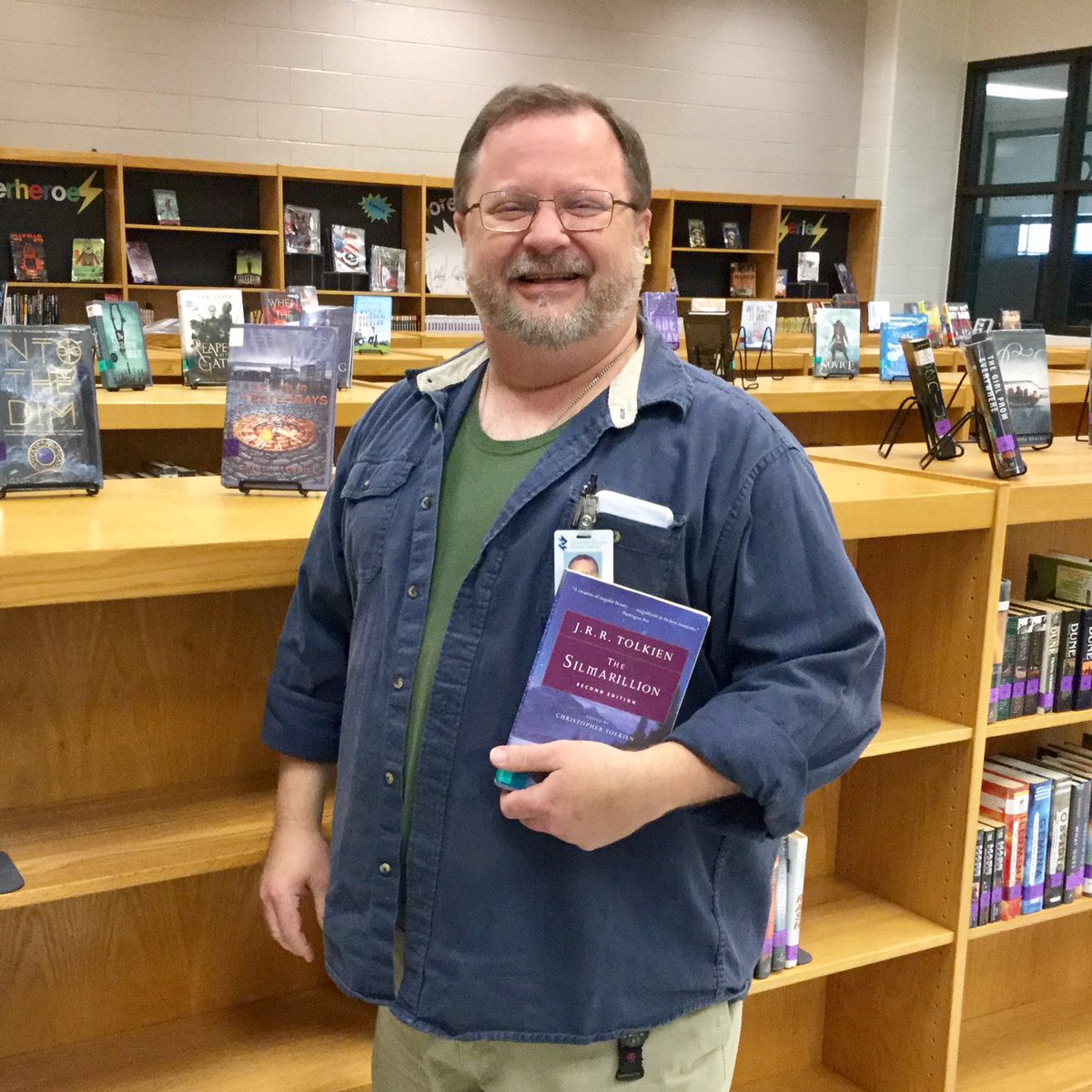 thelibraryanne's tweet image. This week’s #teacherreader is Señor Ishmael.  An avid reader, Ishmael has no less than two books going at any given time and enjoys trading book ideas with his gamer’s club students #readview #favoritebookfriday #getCCSDreading