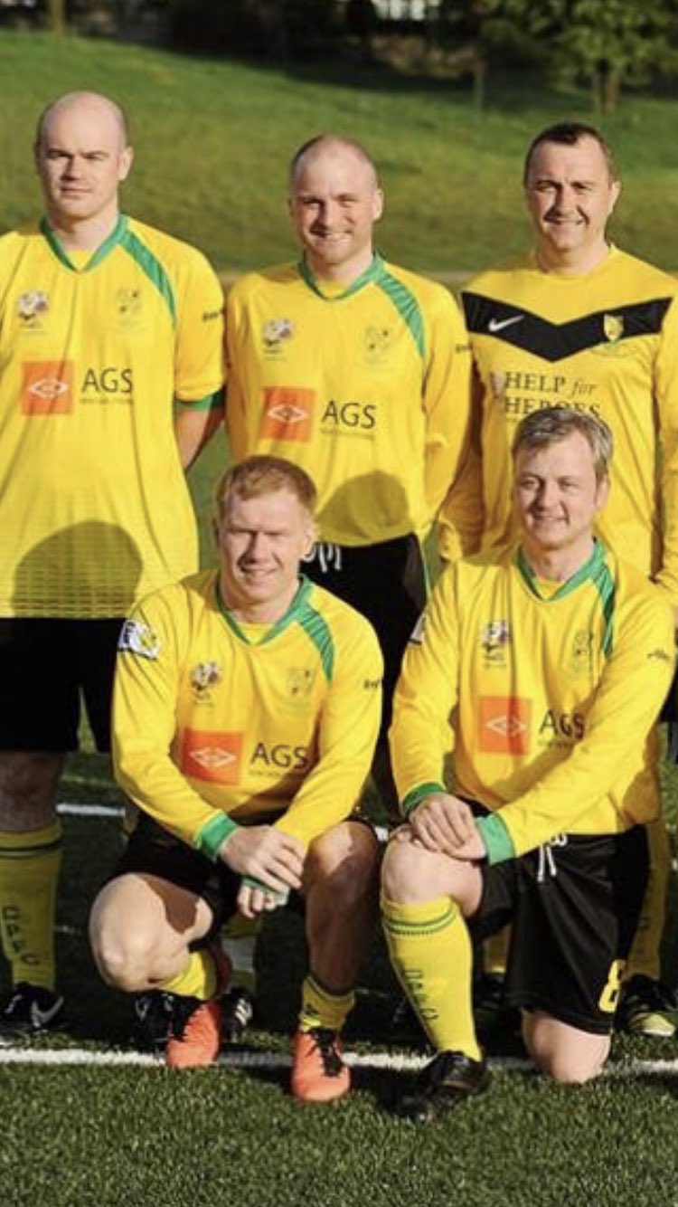 Happy birthday to Paul Scholes ,  Best wishes from all your friends at    