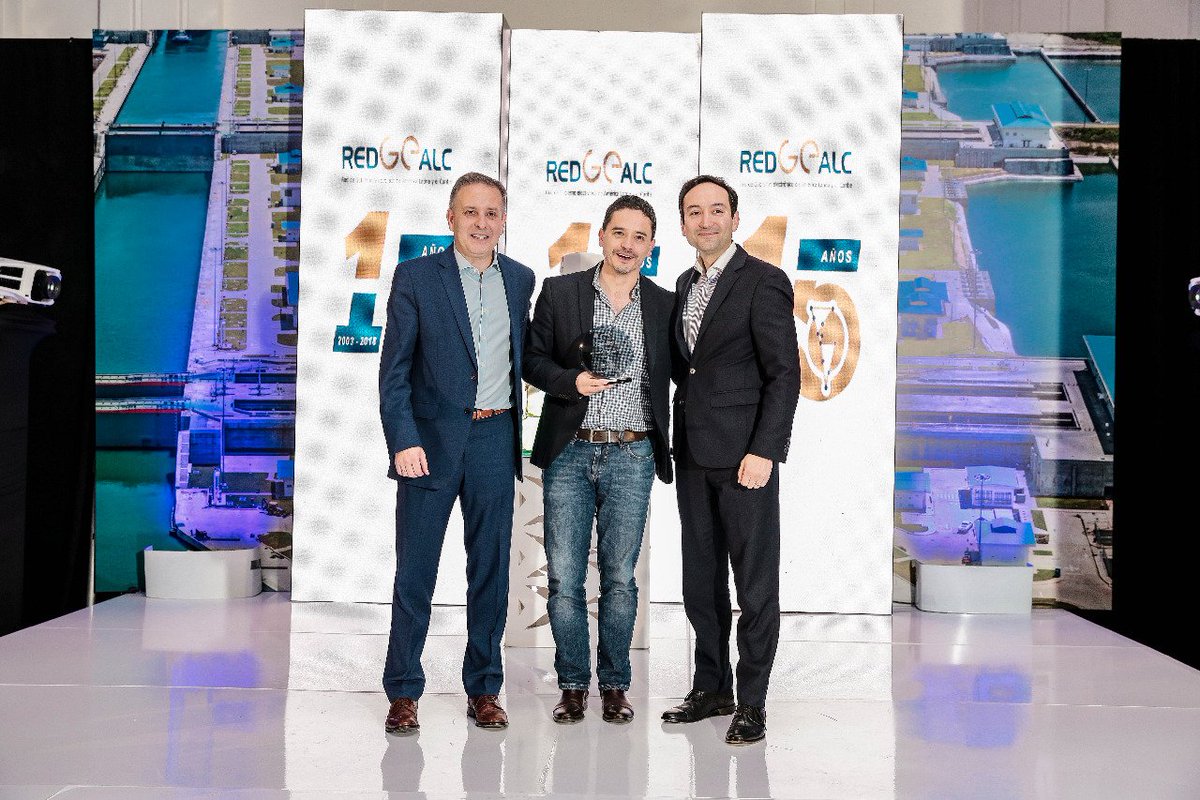 JCastroS's tweet photo. ¡Tenemos excelentes noticias! En Panamá, la #RedGealc2018 nos otorgó el premio #ExcelGOB por el desarrollo de soluciones innovadoras a partir de tecnologías emergentes: uso de blockchain en la preservación de la integridad de documentos públicos. #ElFuturoDigitalEsDeTodos https://t.co/E86LsKbxuC