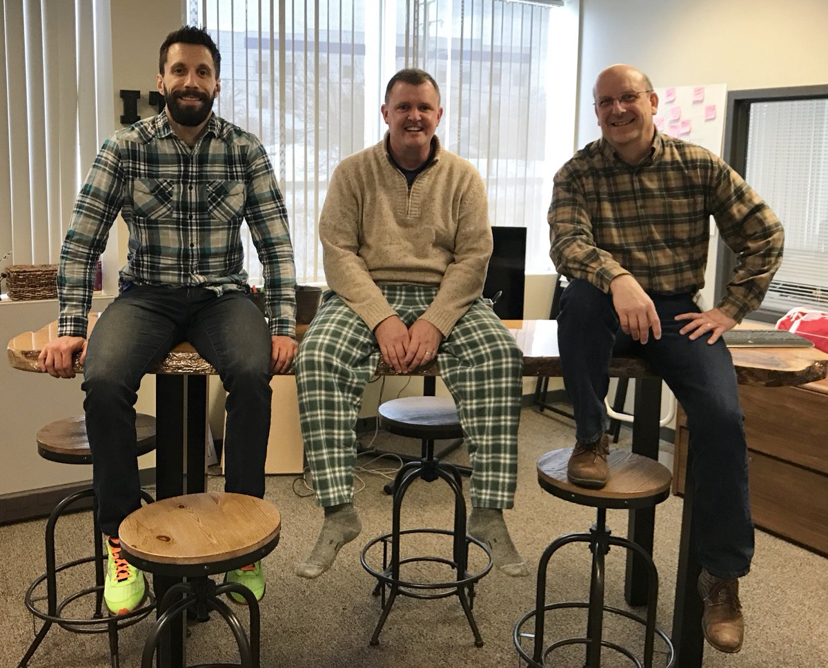 GemlineProducts's tweet photo. Feeling cozy on #FlannelFriday! https://t.co/vTOjXV73Zr