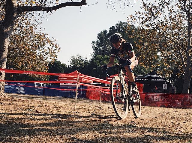SheWolfATeam's tweet photo. Racing continues this weekend in MoVal come out and race/cheer/heckle #soswat #swatpbtfba #swatcx #fuckyeahwomenracebikes 📸 @rhea_aldridge https://t.co/3GqAShkTQr https://t.co/HMQRHDPj4I