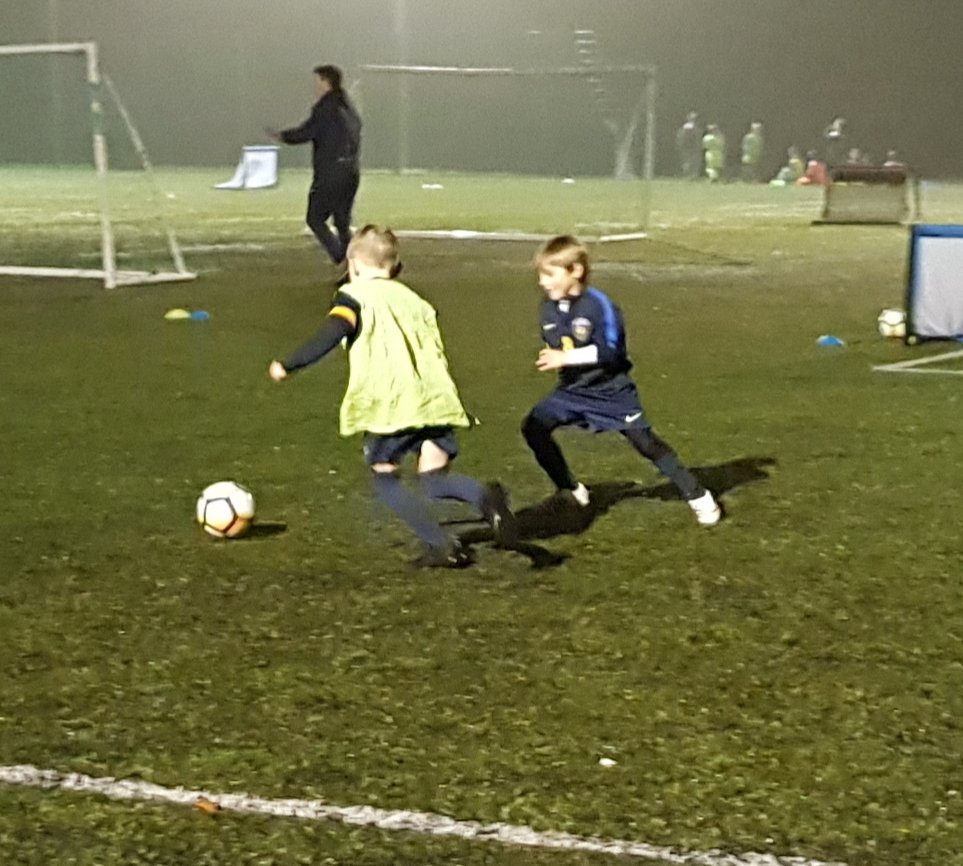 HBWanderersFC's tweet photo. Massive thanks to @TSCFootballAcad inviting all our u6s to the Academy session tonight at @AbbeySportsCtr - Boys had great fun and Impresses the coaches so much they invited all back next week ππ #HBWFC #SettingaStandard #EnjoyandDevelop https://t.co/D9VyWHBPpv