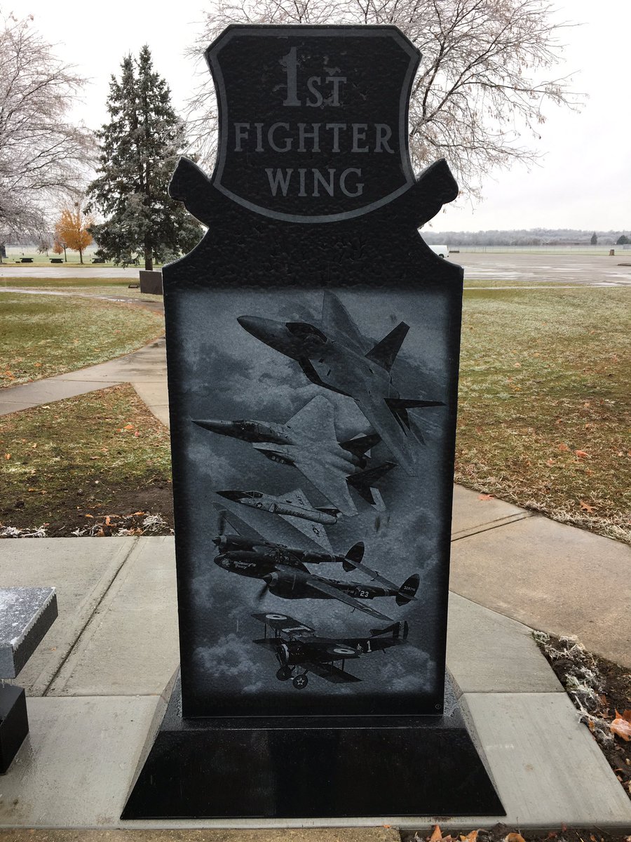 1fw_cc's tweet image. Friday in the fast jet business takes us to the National Museum of the Air Force where we unveiled the 1st Fighter Wing’s newest monument. The two new pieces flank the original &amp;amp; we were honored to be a part of the ceremony! #FirstToTheFight
