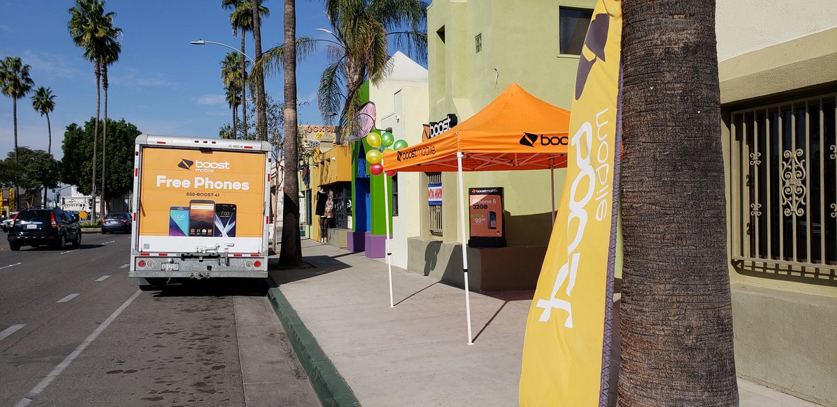 gusito714's tweet image. Out and loud at RMwireless anaheim ready for #orangefriday @noreen_vip @DaveBerginVIP @DennisDesmith