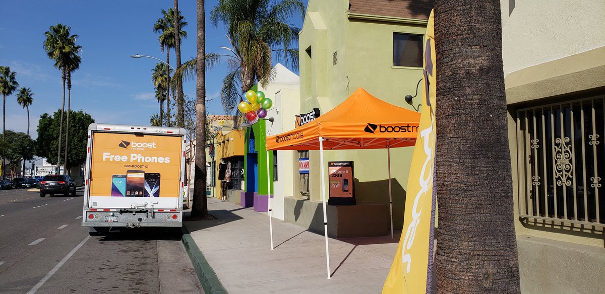 gusito714's tweet image. Out and loud at RMwireless anaheim ready for #orangefriday @noreen_vip @DaveBerginVIP @DennisDesmith