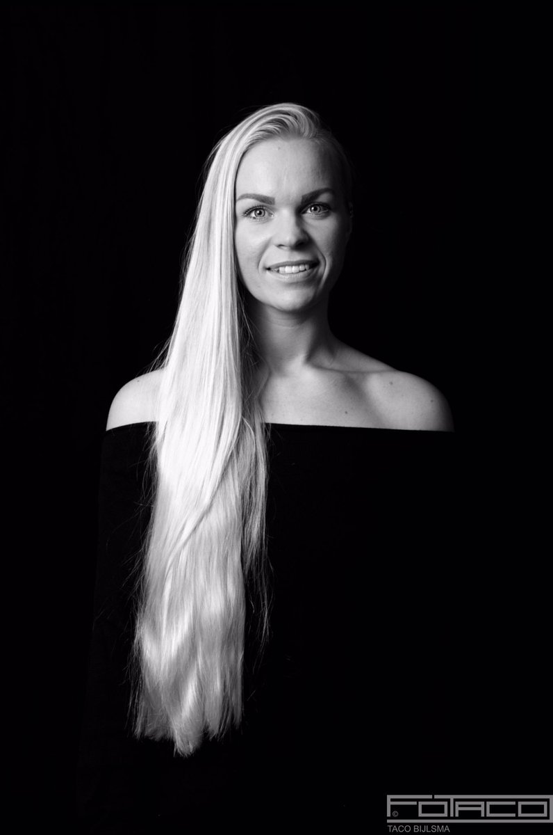Foto #before Leonie doneert haar blonde lokken voor @Haarwensen op 6-12. Dan volgt de #after Doneer via geef.nl/nl/actie/ik-do… zodat er een haarwerk voor een kind gemaakt kan worden. Bekijk de after op insta taco_fotaco of Fb fotacobijlsma