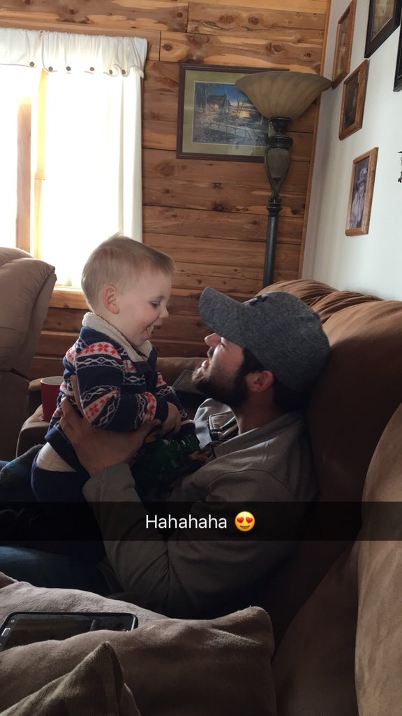 brookefields26's tweet image. I’m so in love with the bond Liam has with his “uncle joe”.😍😋