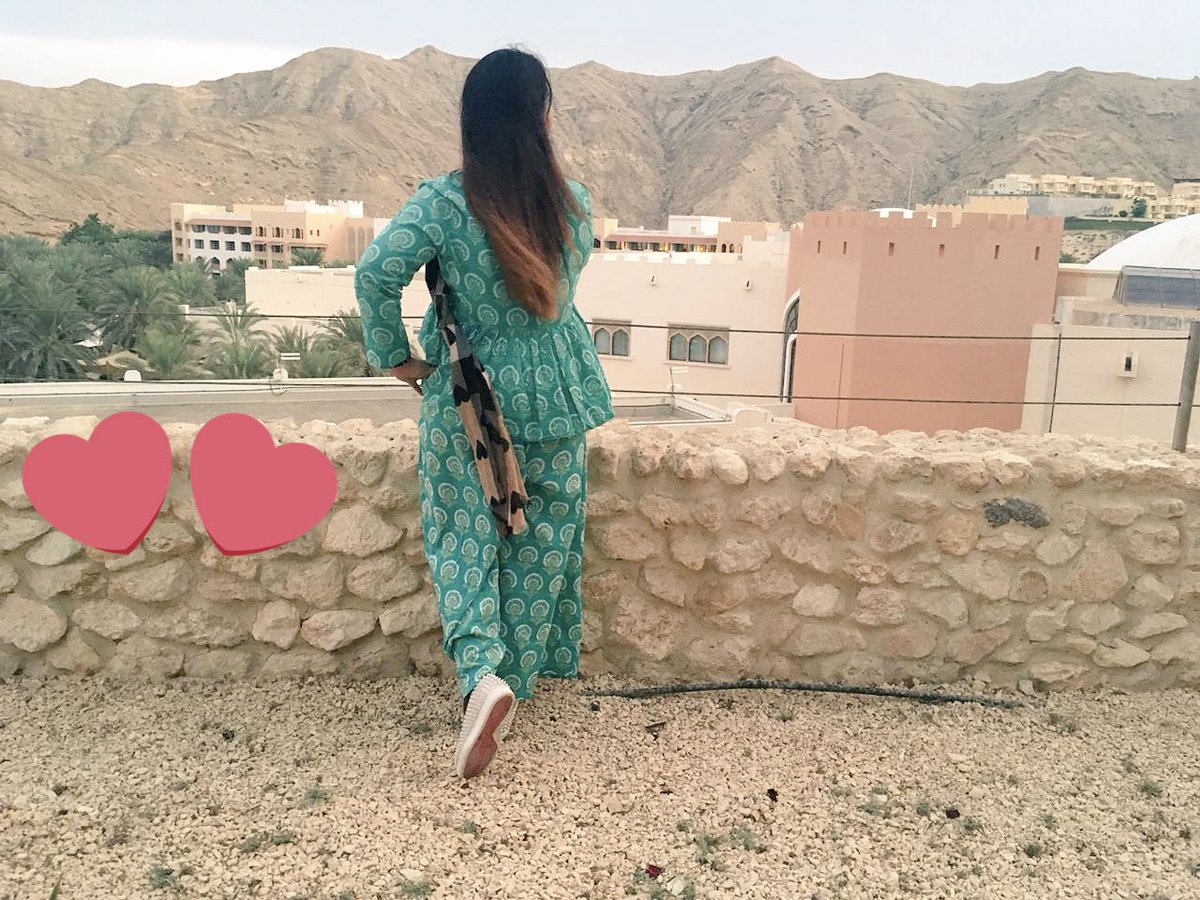 shubhra57193351's tweet photo. Always look at the brighter side..❤️❤️ #louboutin #burberry #alhusn #wanderlust #travelholic #throwbackfriday https://t.co/bOPdkL8iMa