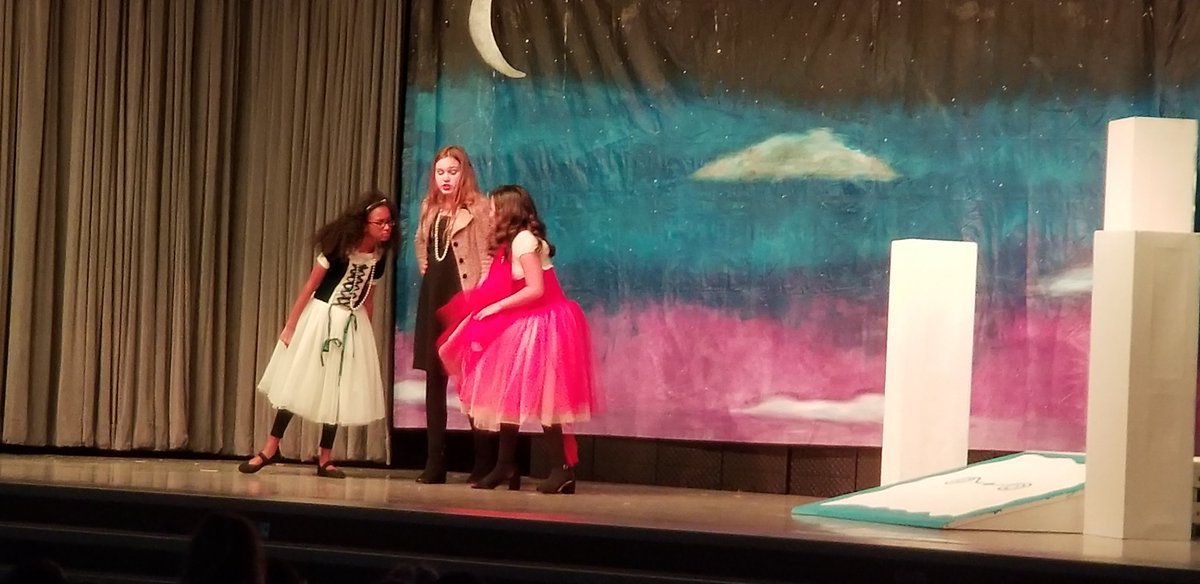 mdavilacorey's tweet photo. "Cinderella" Corey style!!!  They did such a great job!@CoreyFADL https://t.co/24Wu4WpzEC