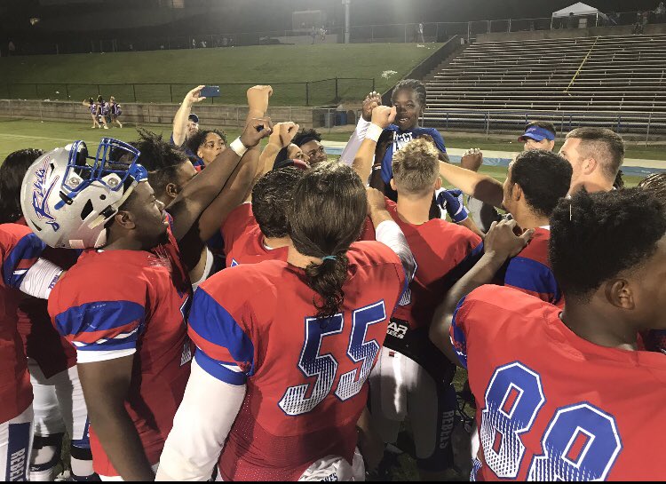 AHoward1016's tweet photo. One town. One team. One goal. #rebels #StayHungryStayHumble #beatsumter https://t.co/PyLFyFcuJf