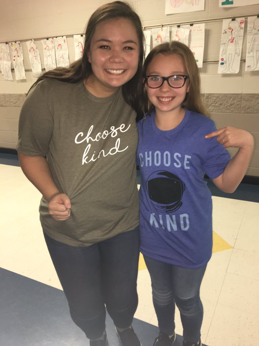 MsMcCombsClass_'s tweet photo. Twinning with sweet students as we celebrated finishing Wonder! @LegacyElement https://t.co/9H1bYovfPJ