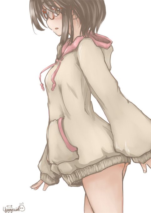 パーカーおんなのこ。めがね。 